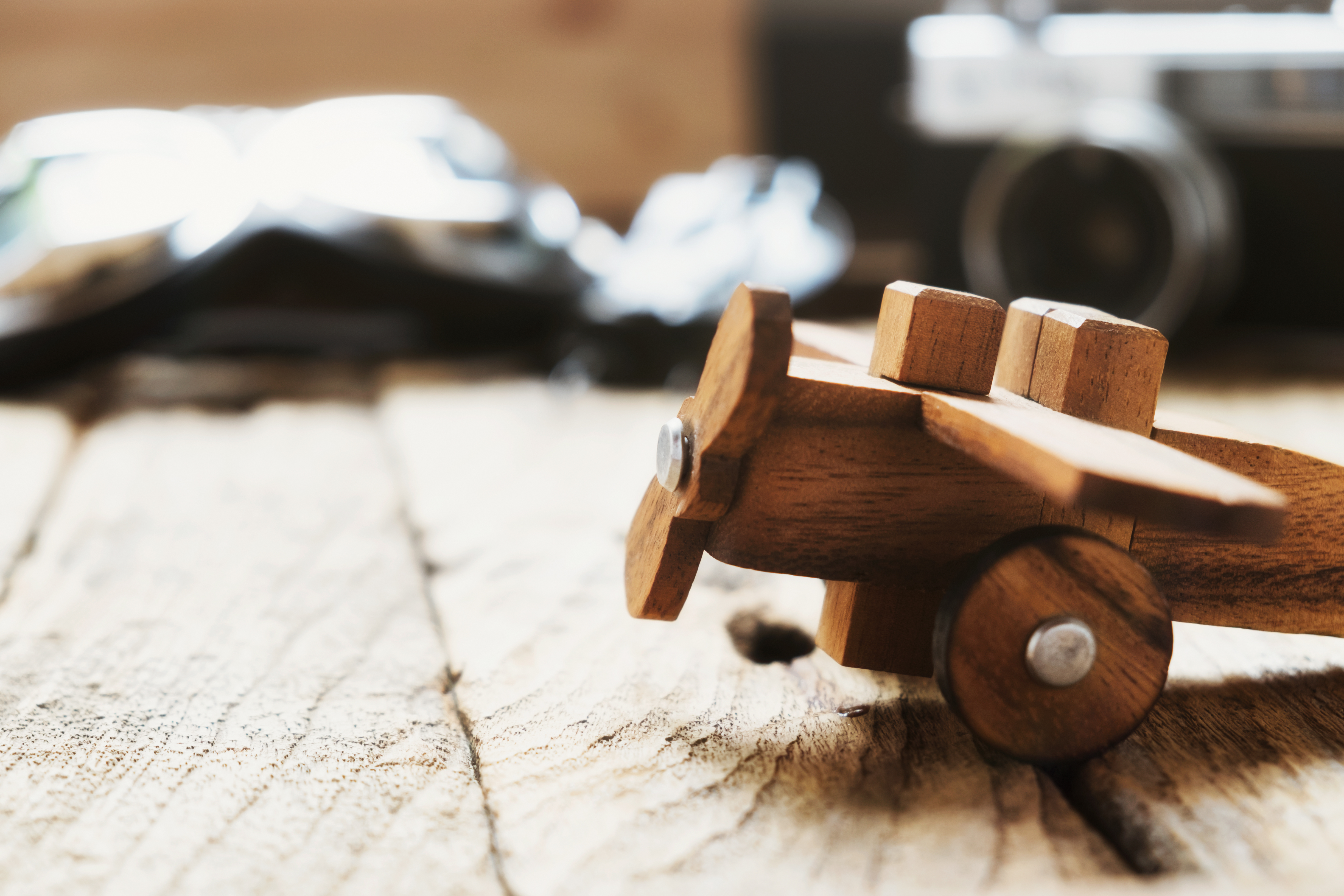 wood-or-plastic-toys.jpg